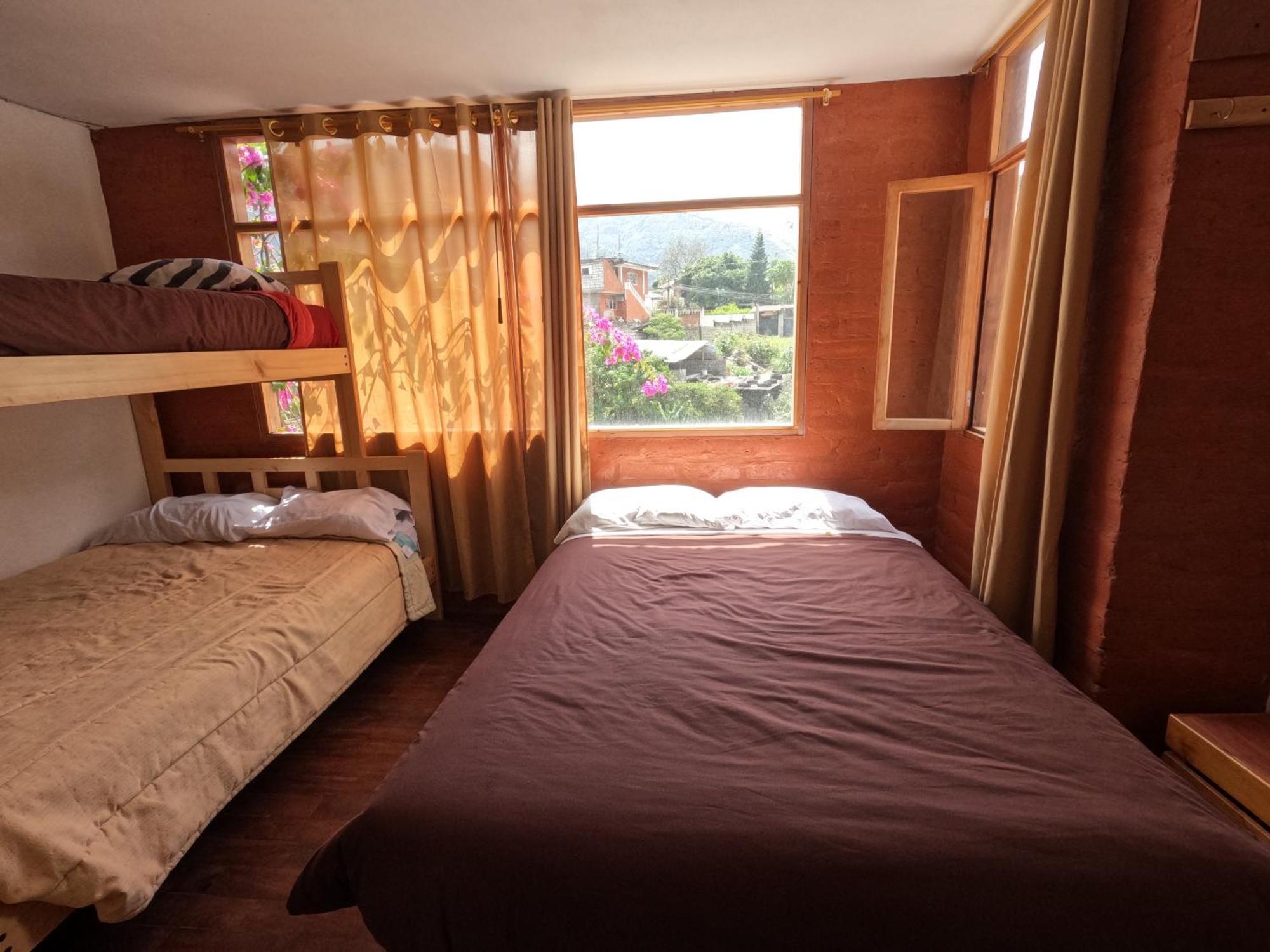 Backpackers-Balcones-River-Lodge 바뇨스 외부 사진