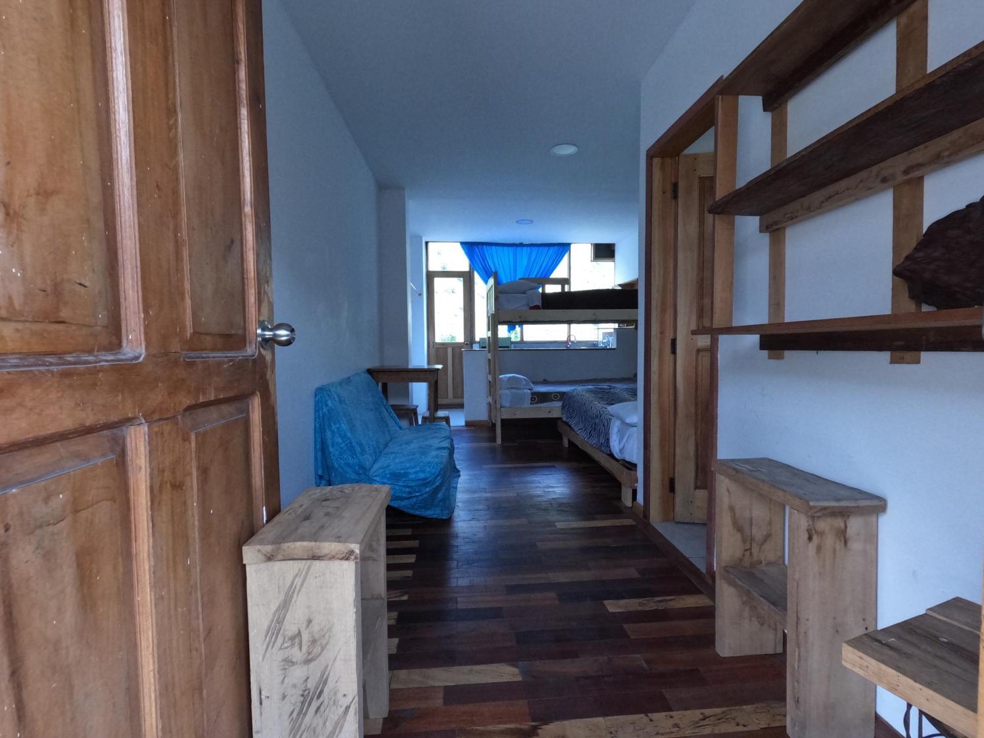 Backpackers-Balcones-River-Lodge 바뇨스 외부 사진