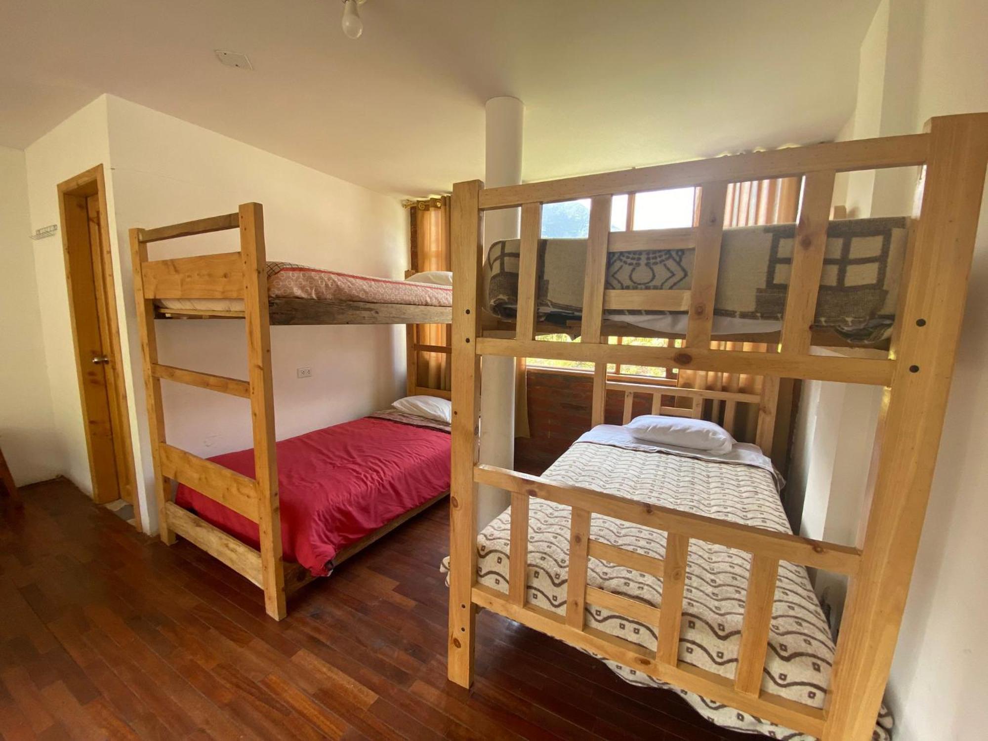Backpackers-Balcones-River-Lodge 바뇨스 외부 사진