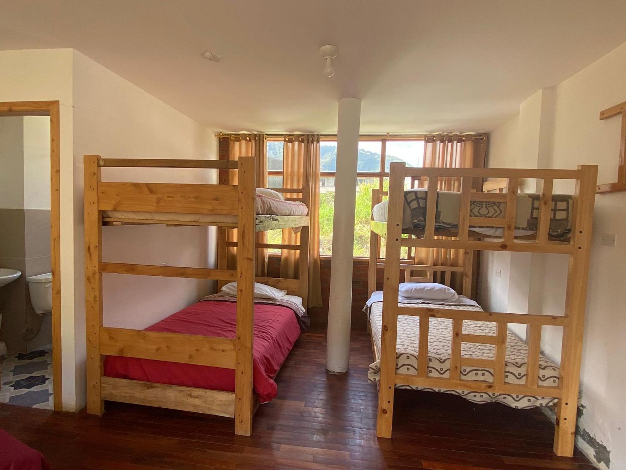 Backpackers-Balcones-River-Lodge 바뇨스 외부 사진