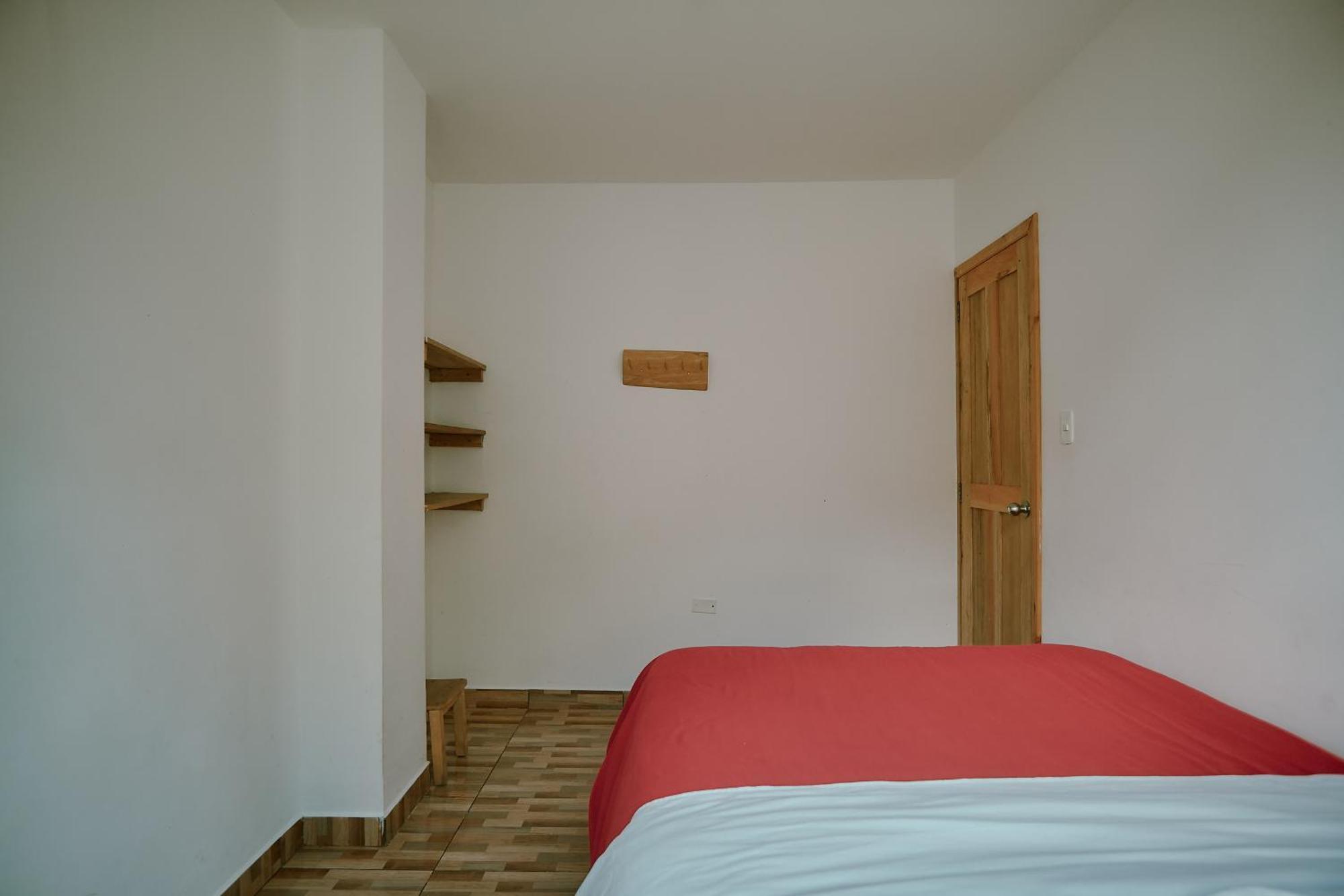 Backpackers-Balcones-River-Lodge 바뇨스 외부 사진