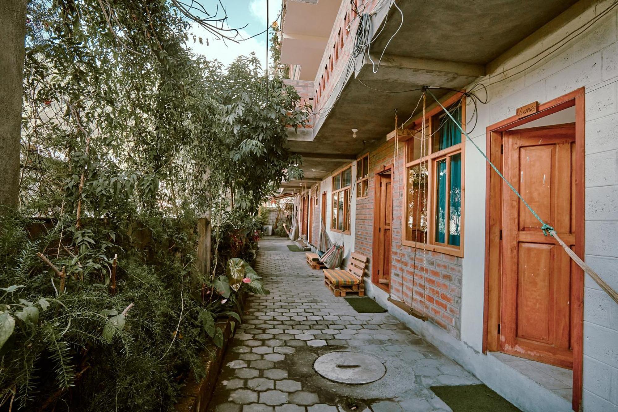 Backpackers-Balcones-River-Lodge 바뇨스 외부 사진