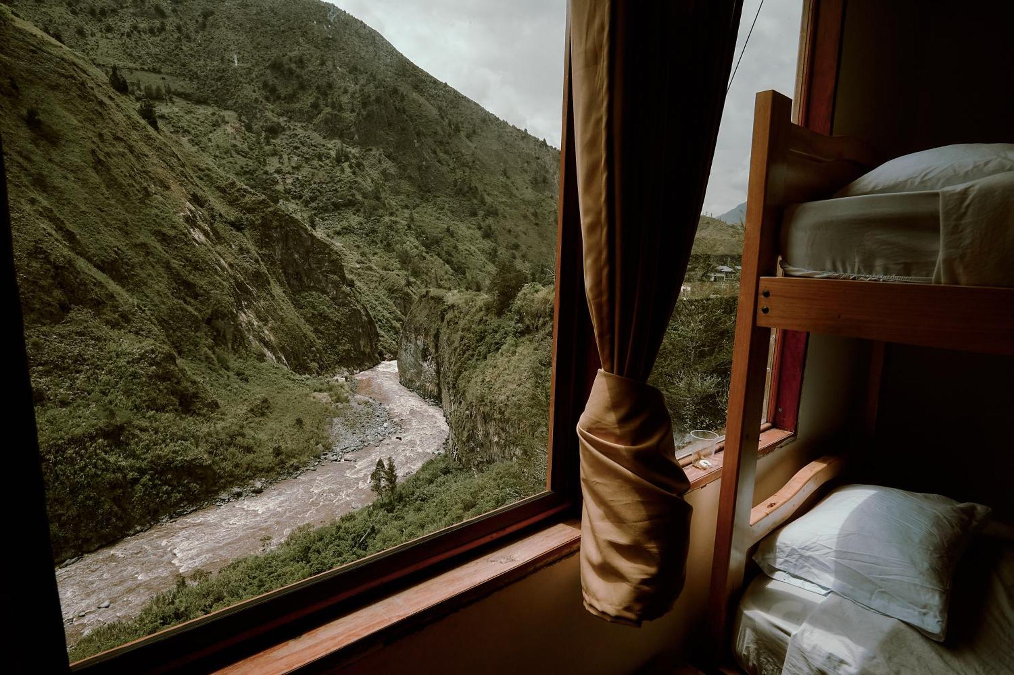 Backpackers-Balcones-River-Lodge 바뇨스 외부 사진