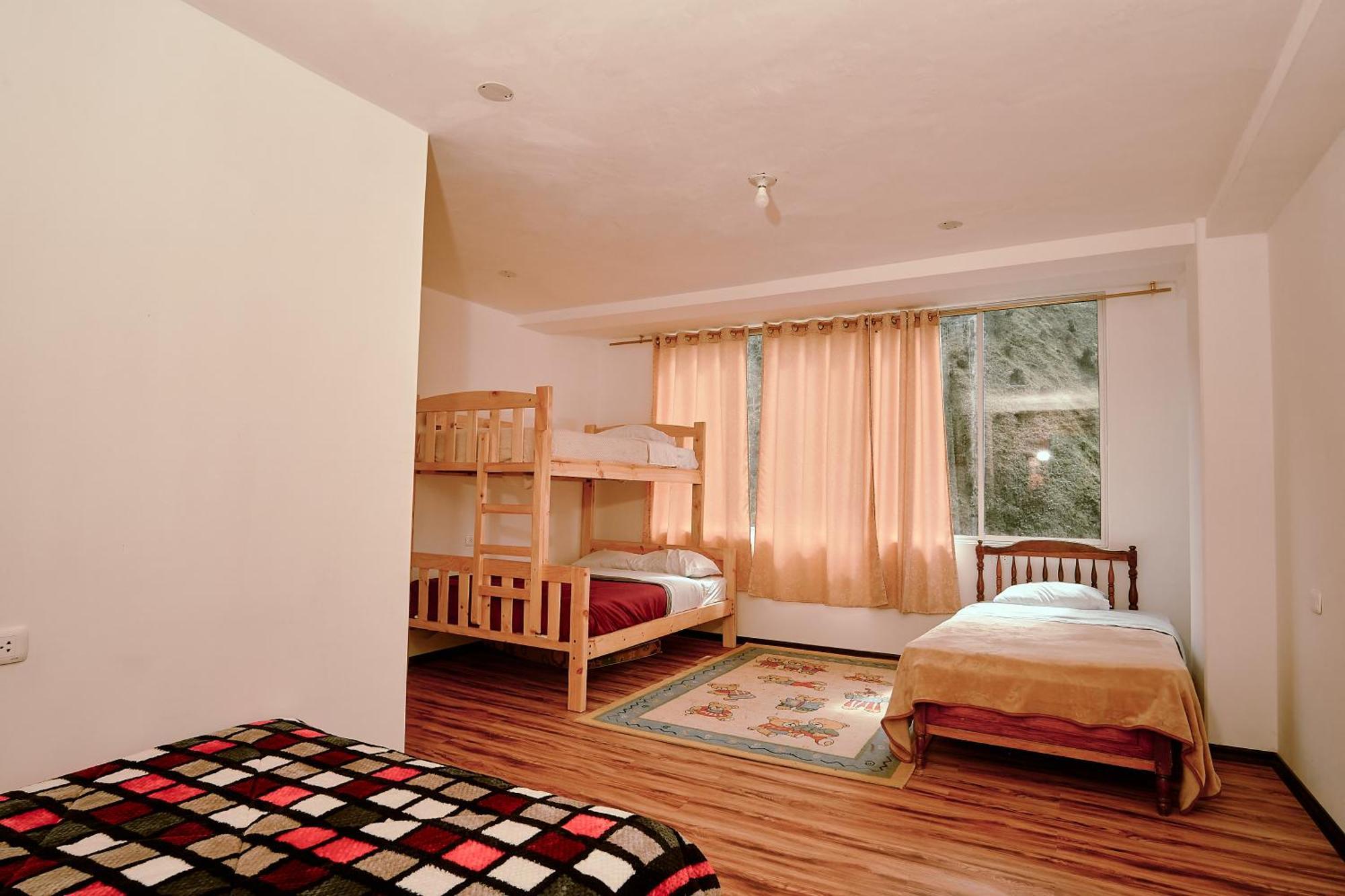 Backpackers-Balcones-River-Lodge 바뇨스 외부 사진