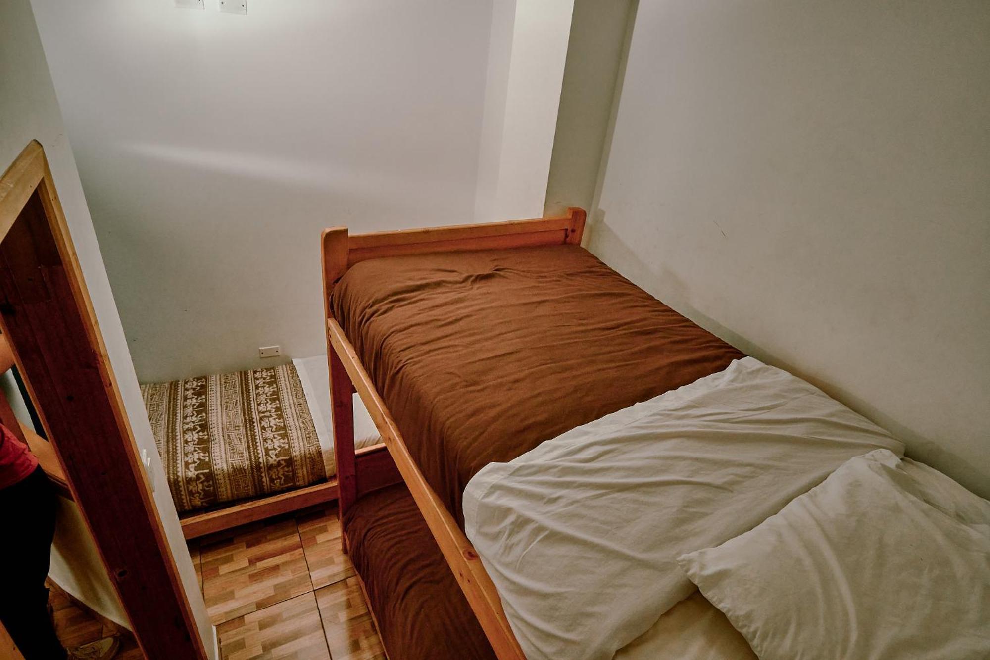 Backpackers-Balcones-River-Lodge 바뇨스 외부 사진
