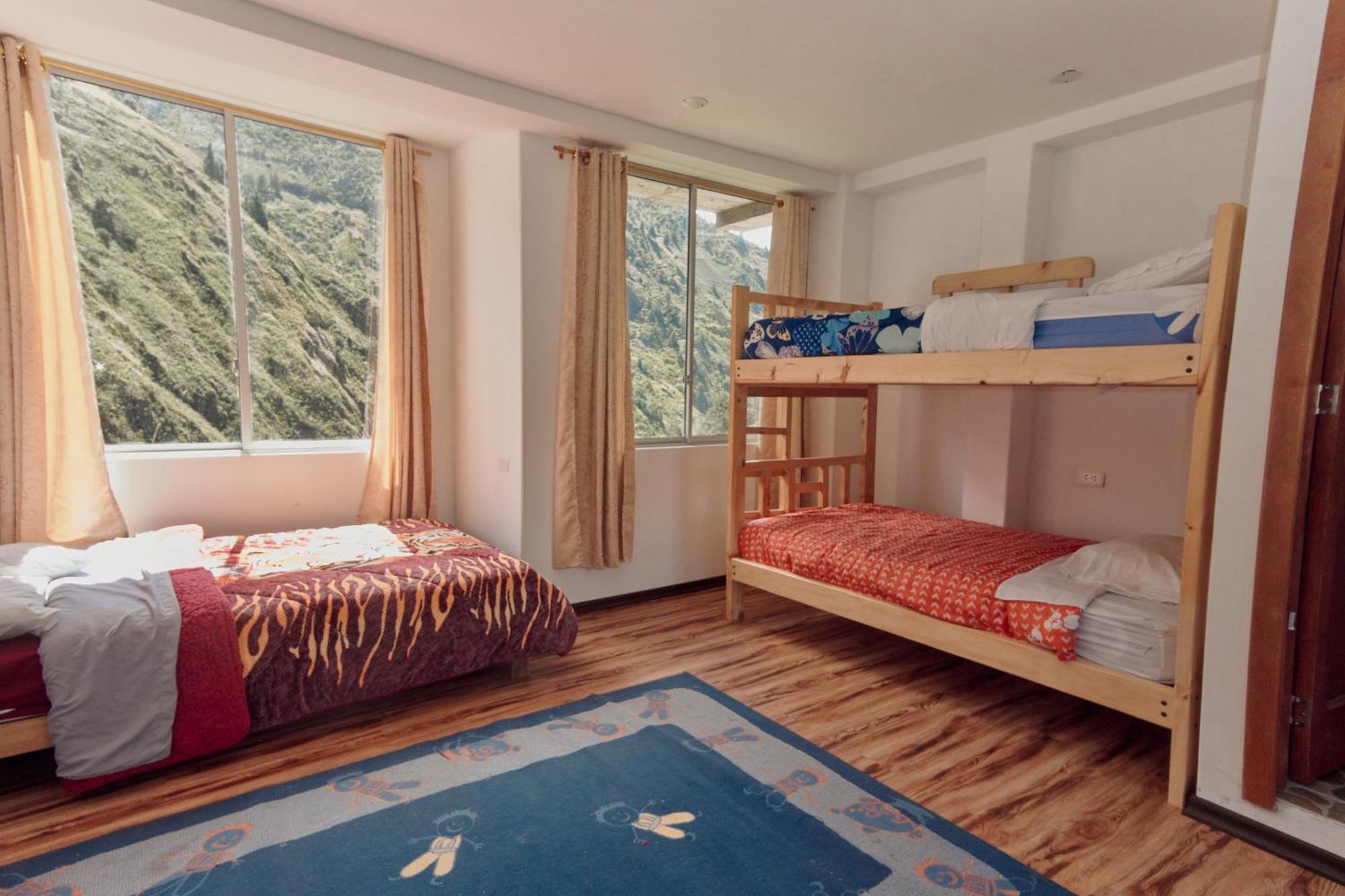 Backpackers-Balcones-River-Lodge 바뇨스 외부 사진