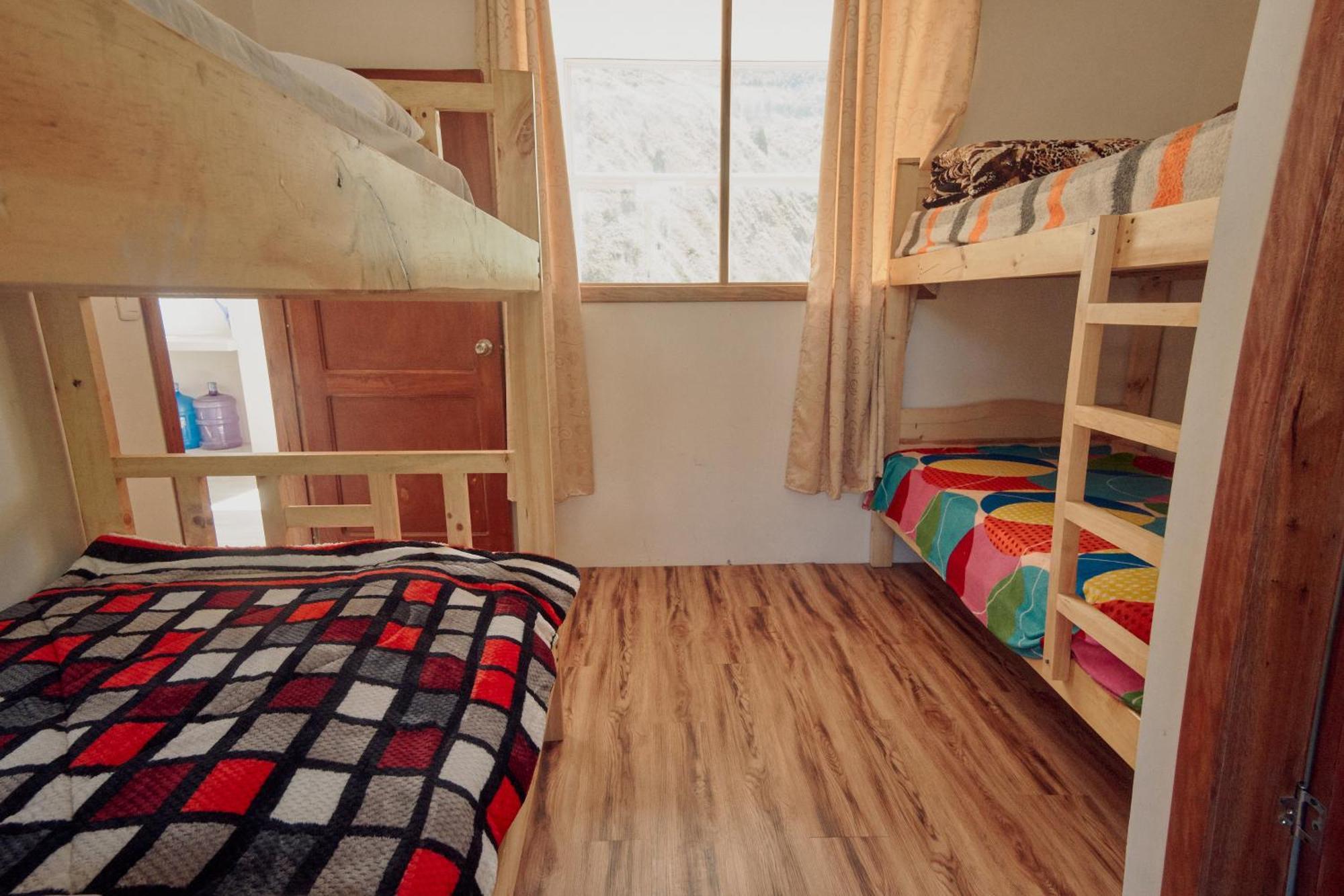 Backpackers-Balcones-River-Lodge 바뇨스 외부 사진