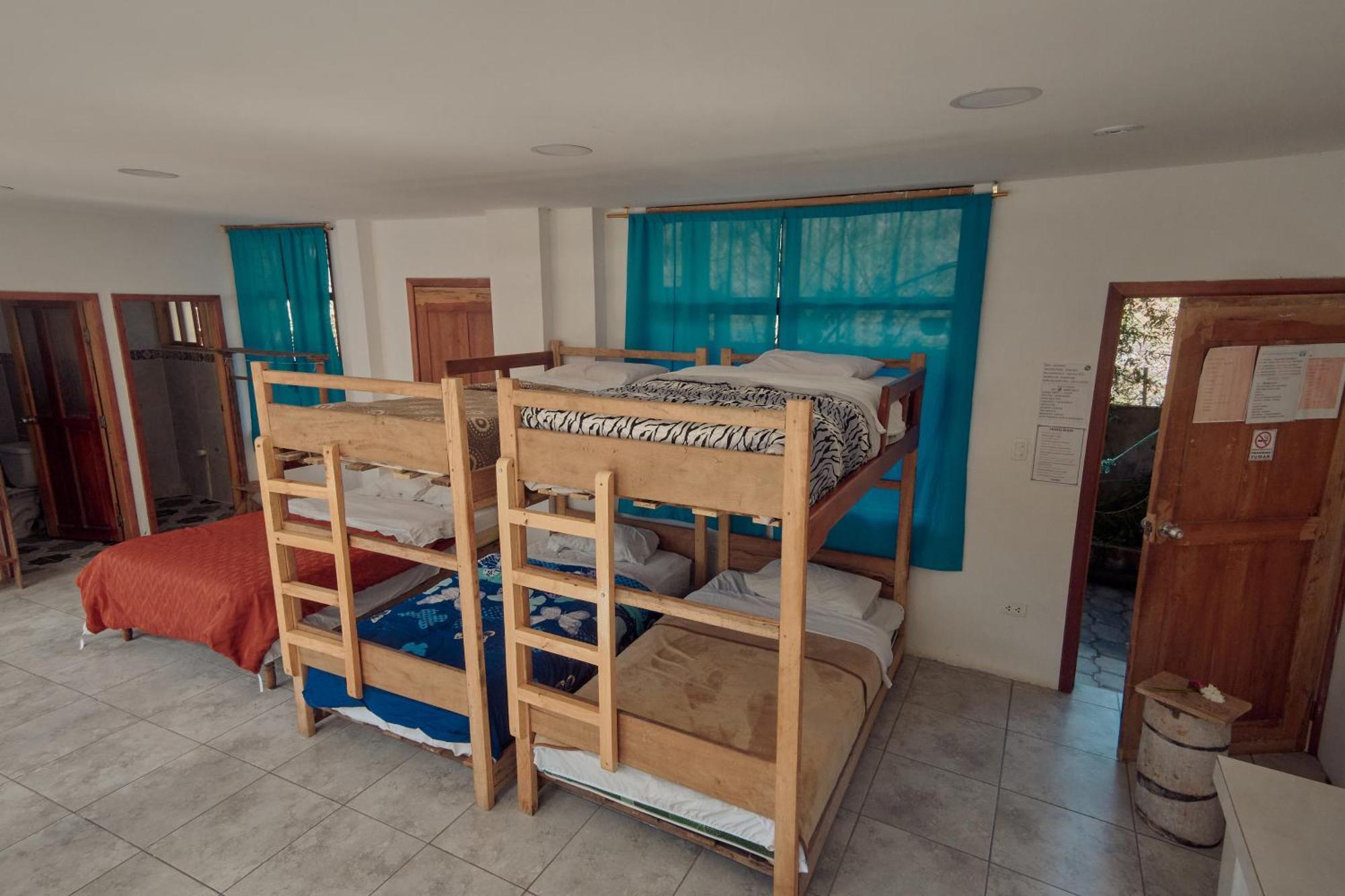 Backpackers-Balcones-River-Lodge 바뇨스 외부 사진