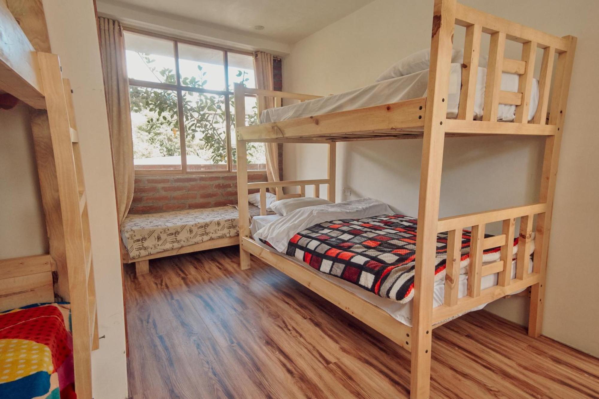 Backpackers-Balcones-River-Lodge 바뇨스 외부 사진