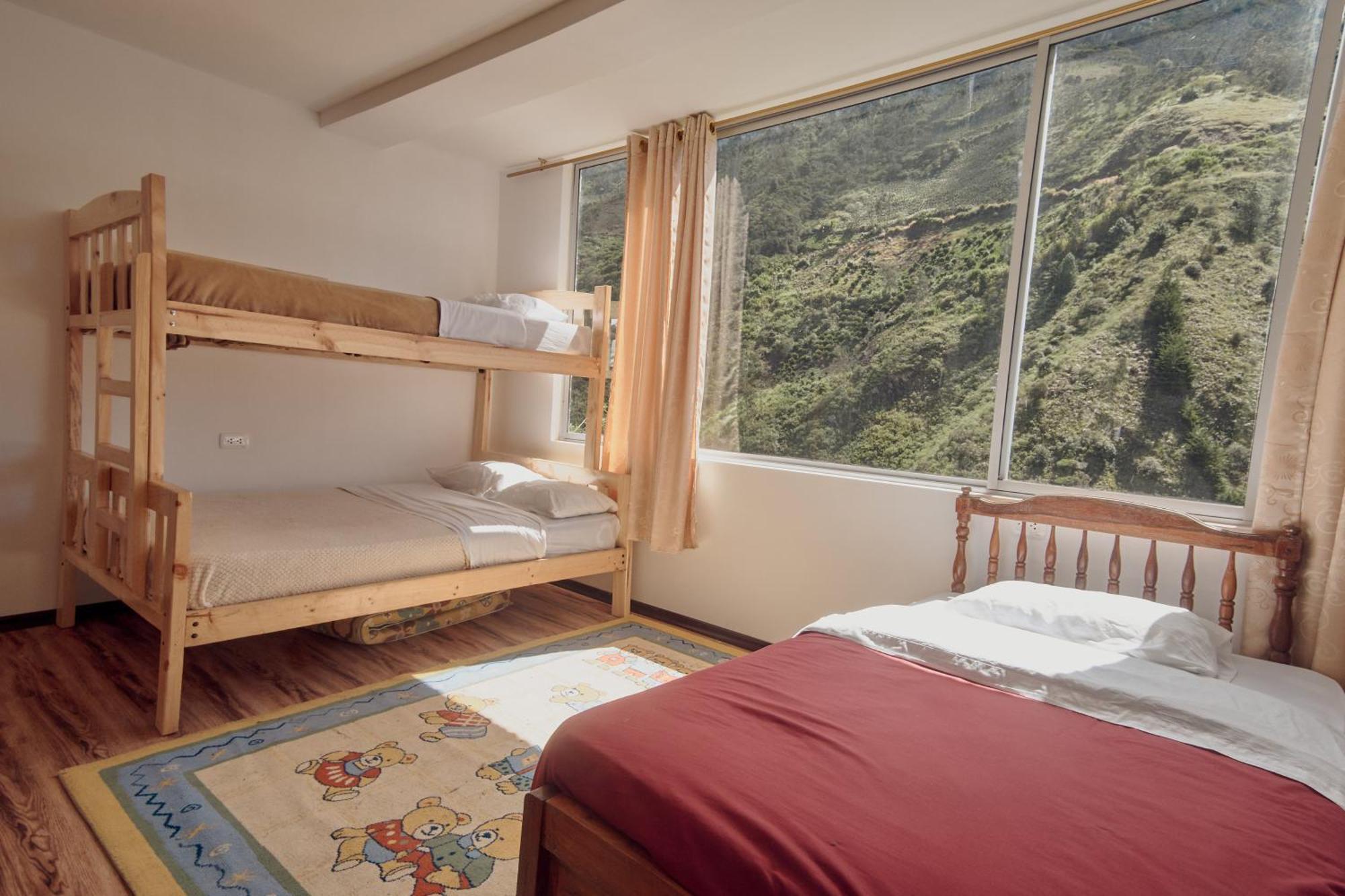 Backpackers-Balcones-River-Lodge 바뇨스 외부 사진