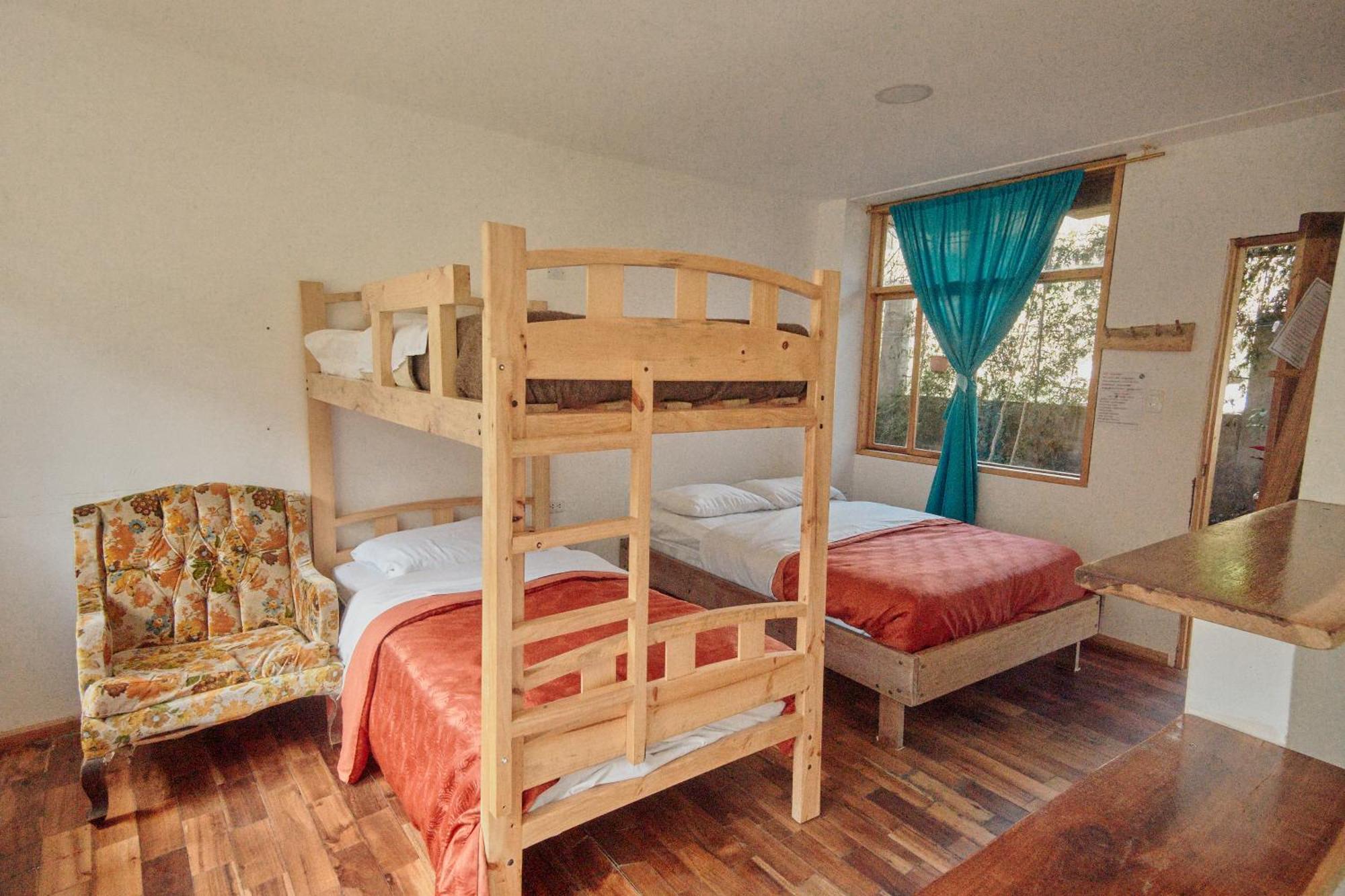 Backpackers-Balcones-River-Lodge 바뇨스 외부 사진