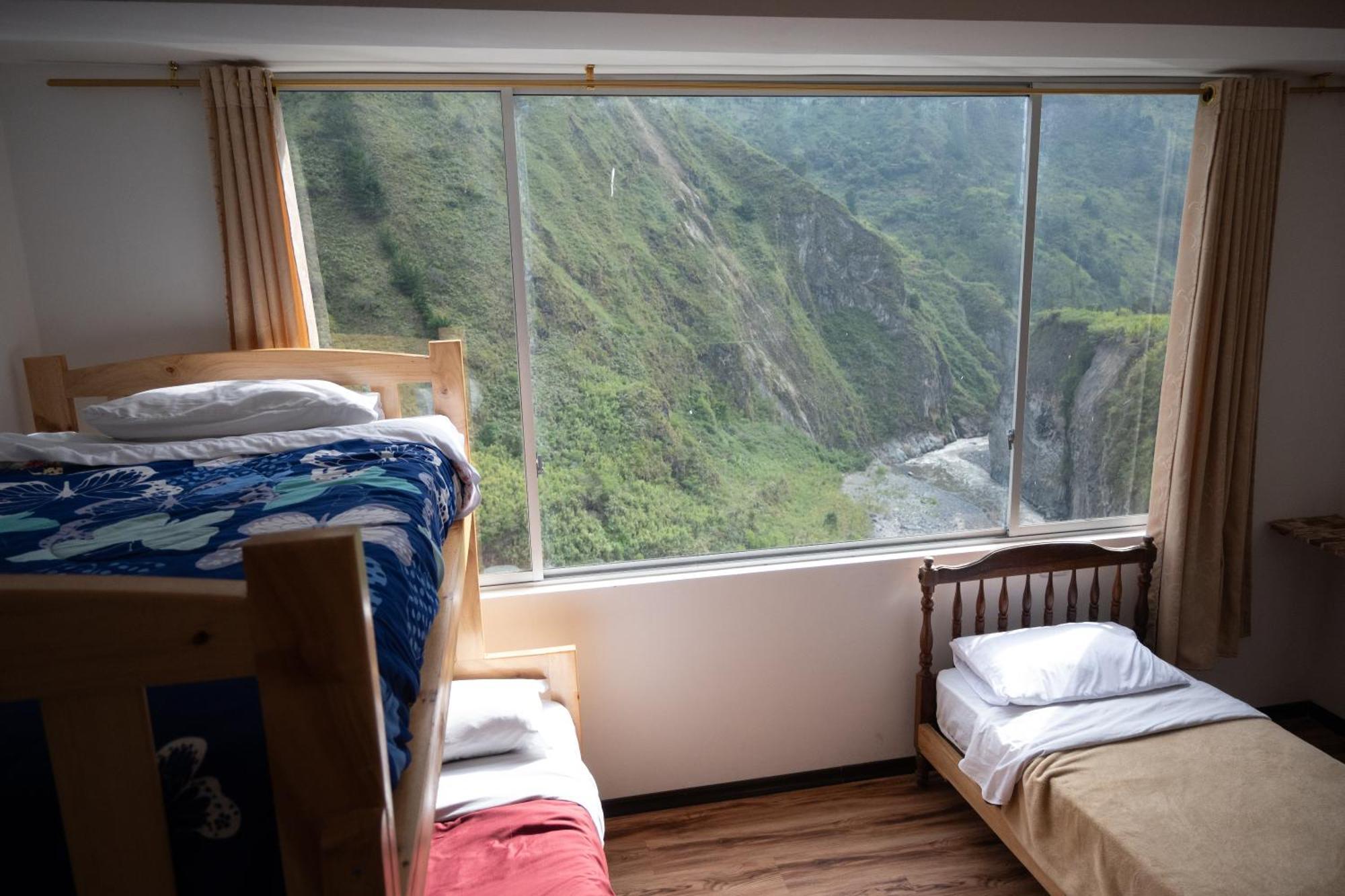 Backpackers-Balcones-River-Lodge 바뇨스 외부 사진