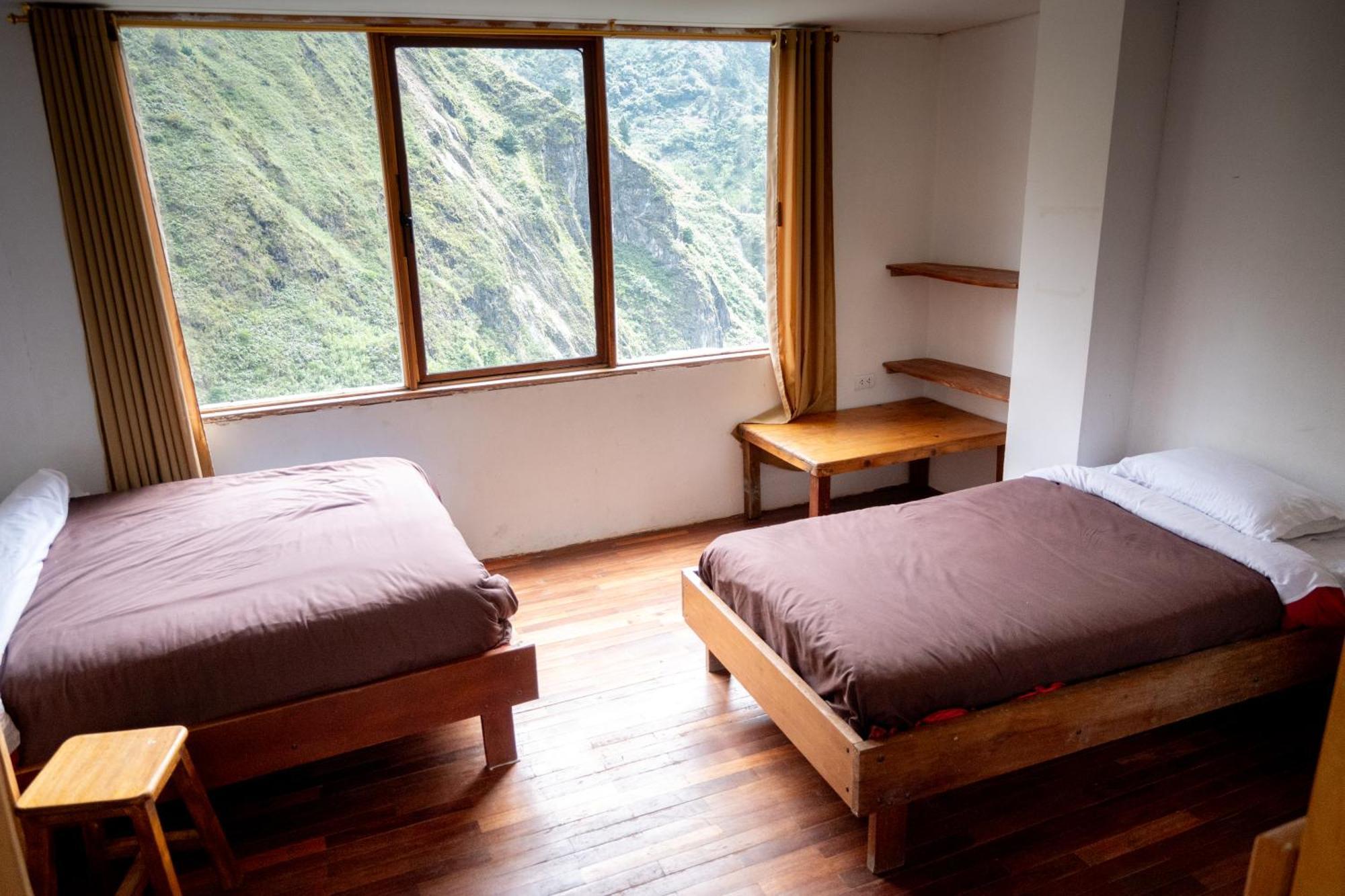 Backpackers-Balcones-River-Lodge 바뇨스 외부 사진