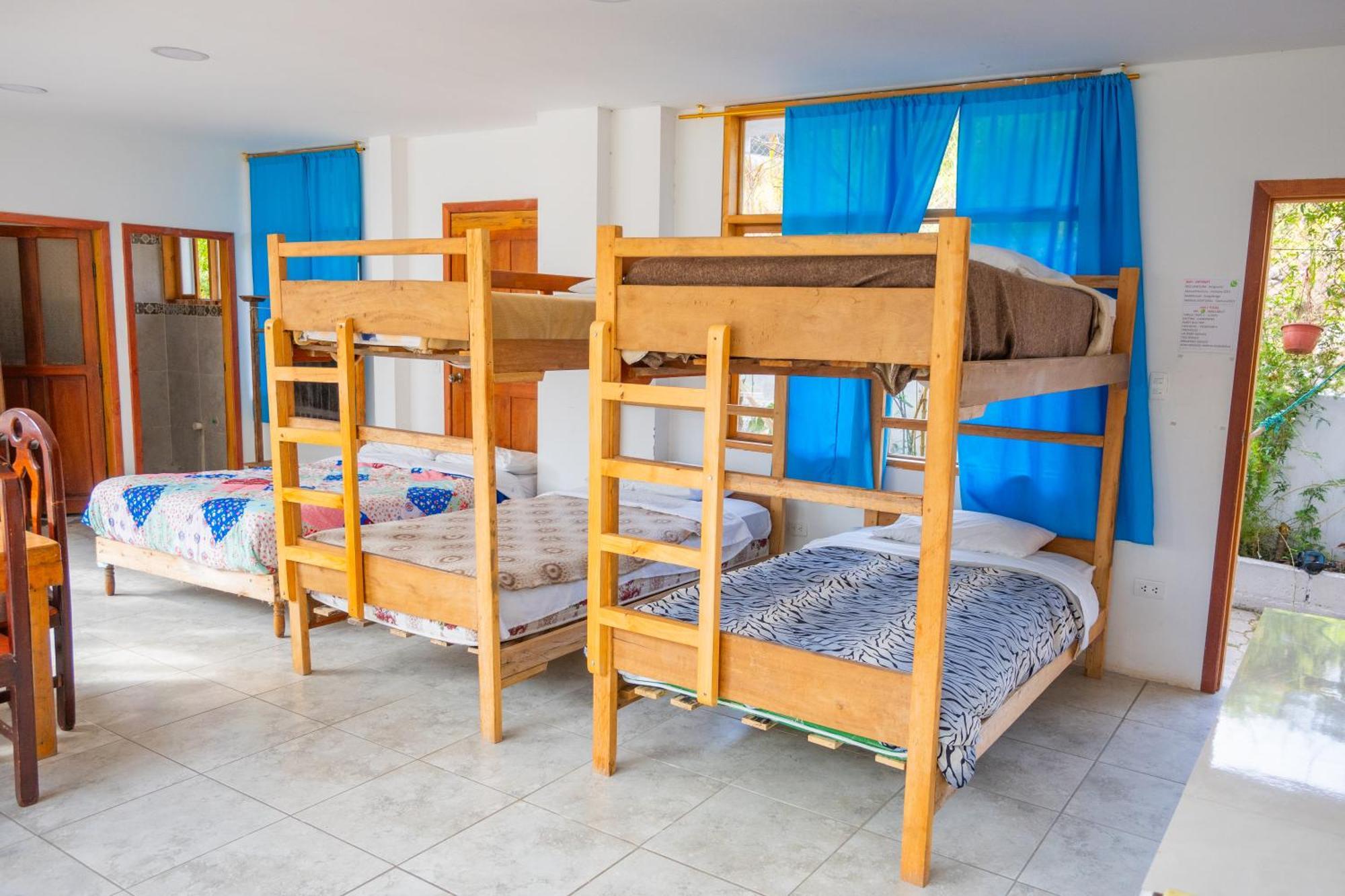 Backpackers-Balcones-River-Lodge 바뇨스 외부 사진